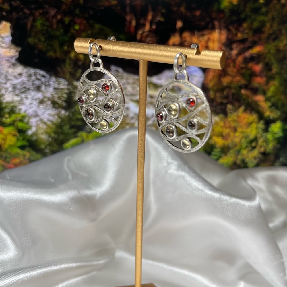 Sterling Silver earring with beautiful gem stone.